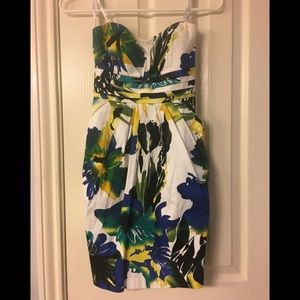 Strapless dress with pockets!!